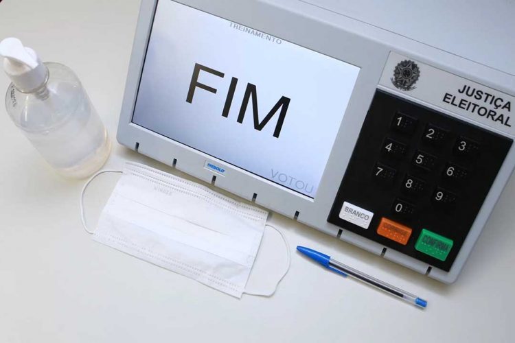 TSE começa cerimônia de assinatura e lacração dos sistemas eleitorais