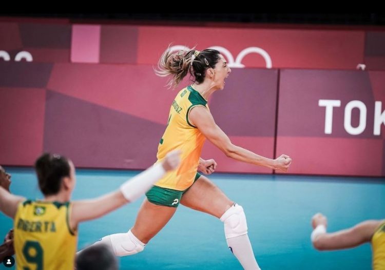 Zé Roberto convoca 16 jogadoras para treinos pré-Mundial de Vôlei