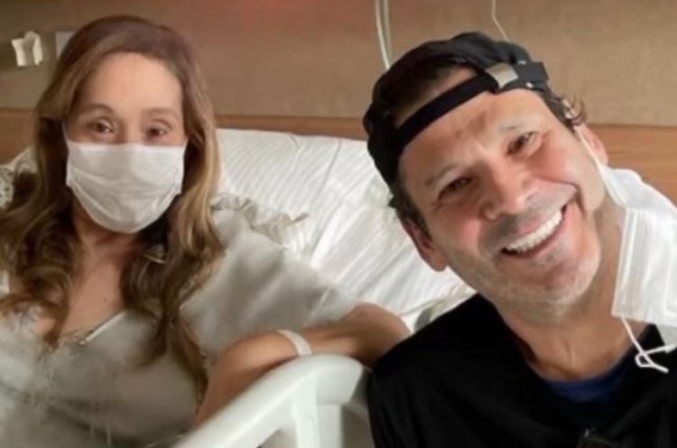 Sonia Abrão é internada após descobrir pneumonia bacteriana