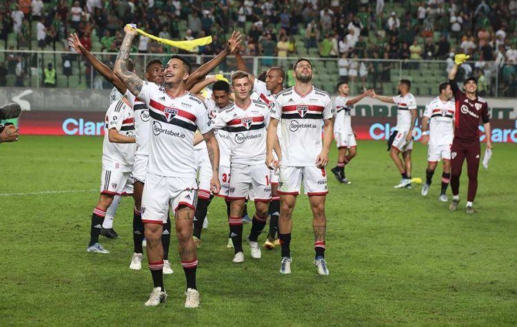 São Paulo cede empate ao América-MG, mas avança à semifinal da Copa do Brasil