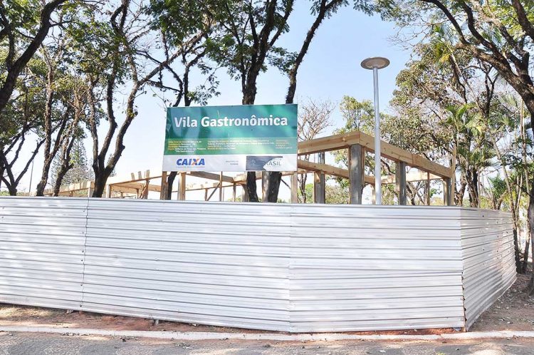 Em fase inicial, construção da Vila Gastronômica segue  dentro do cronograma, informa Prefeitura de Paranavaí