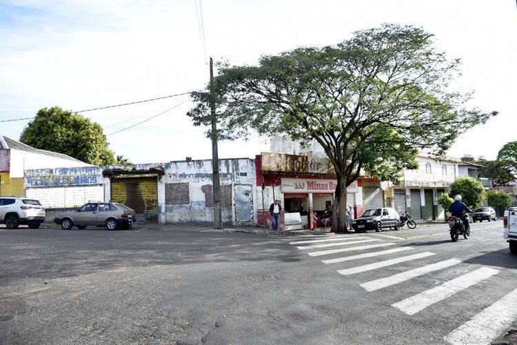 Avança o processo de desapropriações no entorno do terminal urbano de Paranavaí