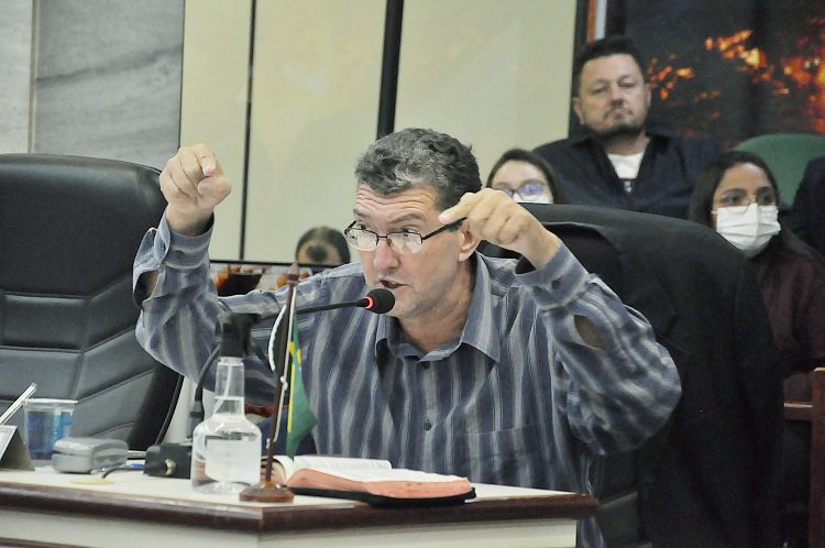 Justiça suspende cassação do vereador Pó Royal e assessoria diz que ele reassumirá na segunda-feira