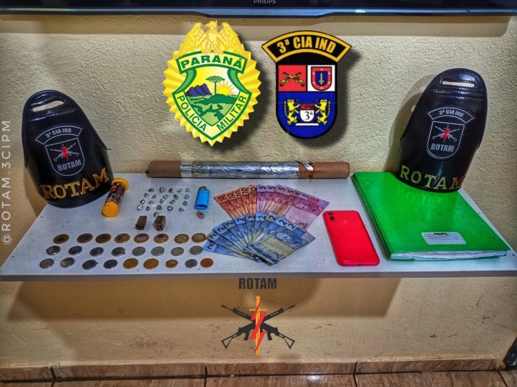 Polícia Militar encaminha jovem à delegacia por tráfico de drogas em Marilena