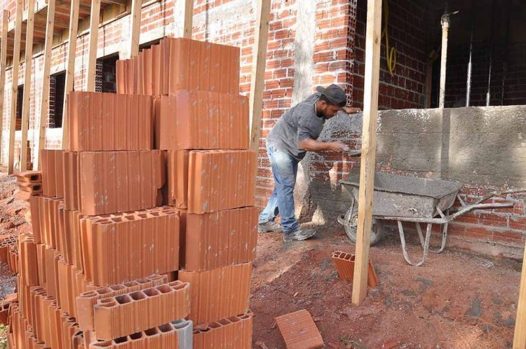 Setor de construção civil tem 51 vagas de empregos disponíveis para hoje