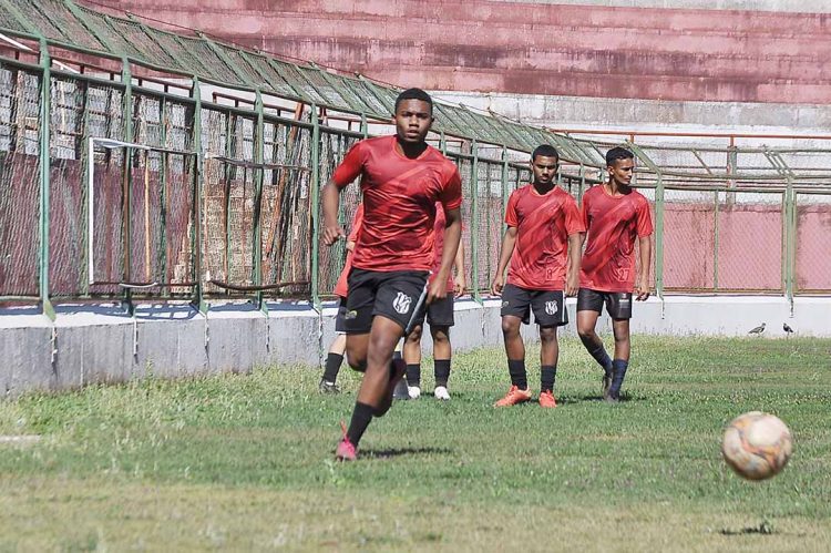 Após período de testes no Cruzeiro,  Juan reforça o ACP no Paranaense
