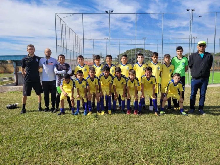 Equipes de base conseguem bons  resultados em torneio regional de futebol