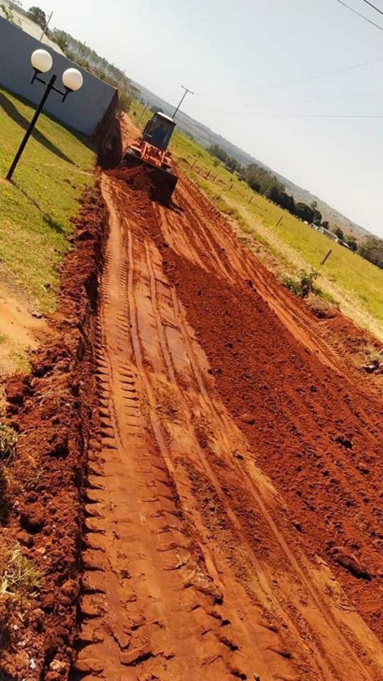 Município inicia mais um trecho de pavimentação rural