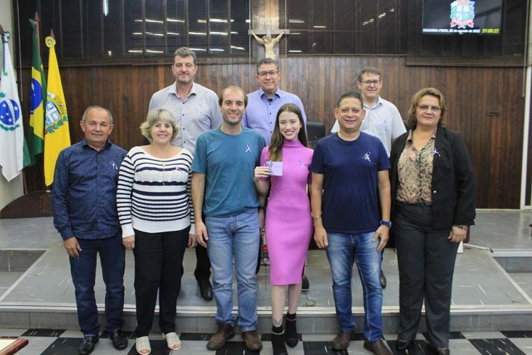 Vereadores de Paranavaí adotam campanha