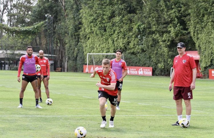São Paulo se reconstrói após crise de  lesões e Ceni ganha fôlego para decisões
