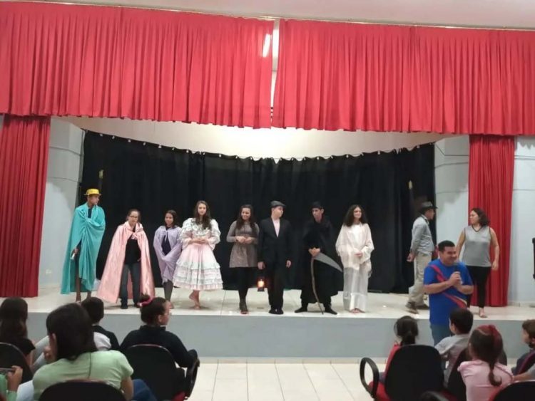 Projeto Teatro da Cidade leva atividades às escolas