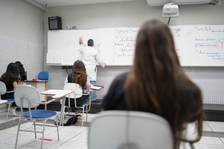 Alunos de escolas que receberam apoio na pandemia têm menor perda de aprendizado