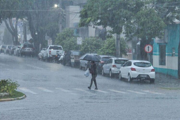 Cerca de 100 milímetros de chuva são esperados nos dois próximos dias em Paranavaí