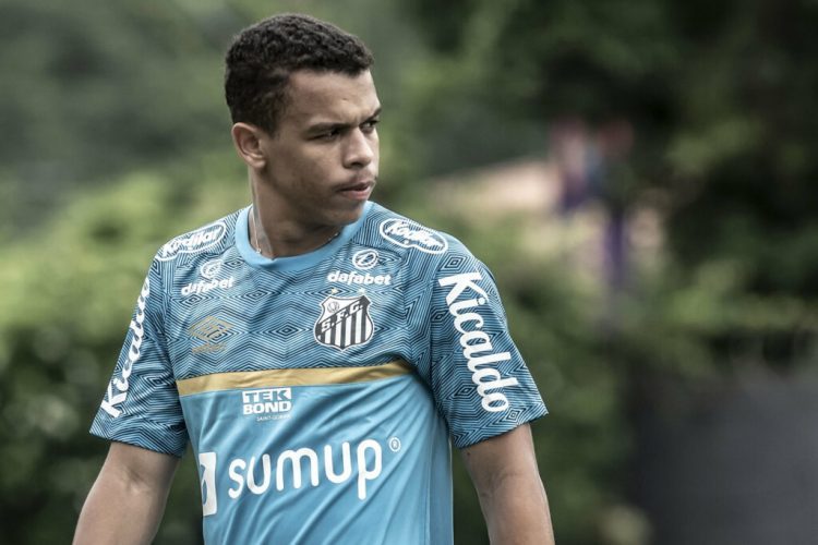 Promessa, Sandry não se firma após lesão e fica fora até do banco do Santos