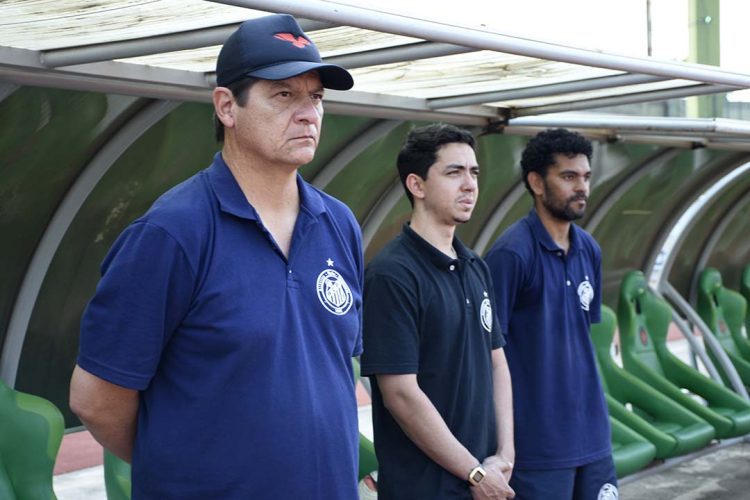 Treinador lamenta não sair com a vitória, mas ressalta a importância do ponto fora de casa