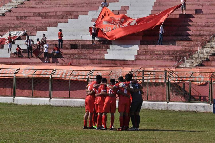 ACP enfrenta hoje o Portuguesa Londrinense, lanterna do Grupo B