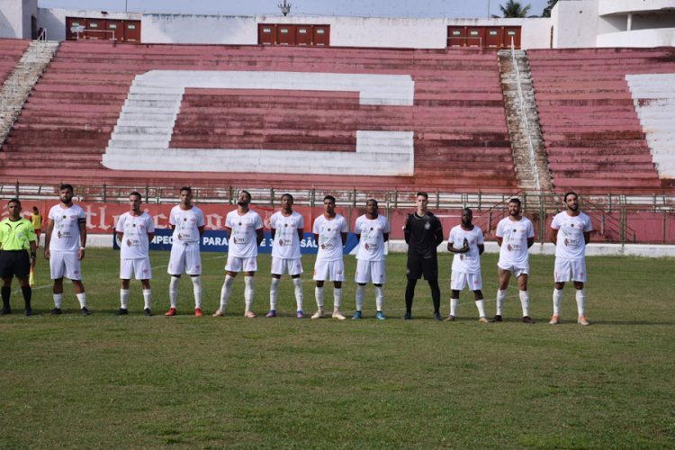 Jogando em casa, ACP perde para o Arapongas