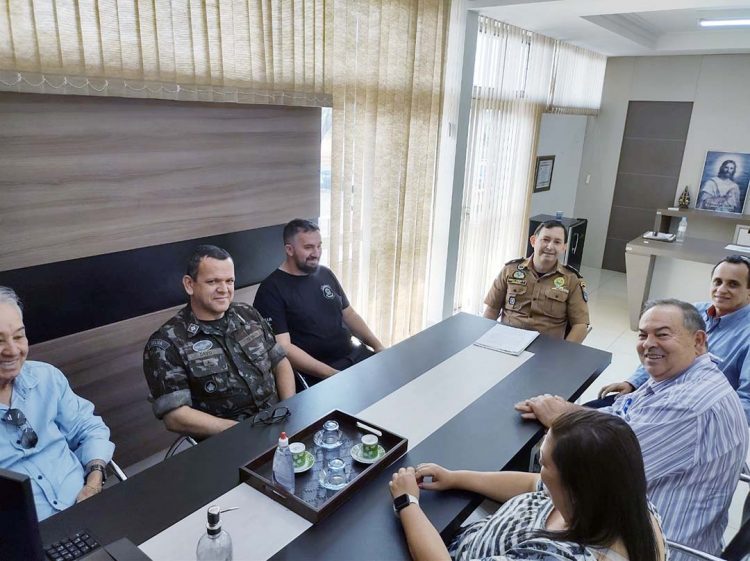 Conselho de Segurança e Polícia Militar reforçam parceria em prol da comunidade