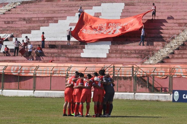 ACP recebe Arapongas em busca da primeira vitória como mandante na Série C