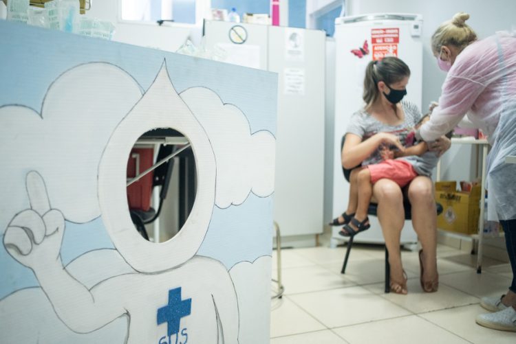 Metade dos municípios da região apresenta índices de cobertura vacinal abaixo da meta