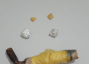 Homens invadem residência e são apreendidos com drogas pela PM