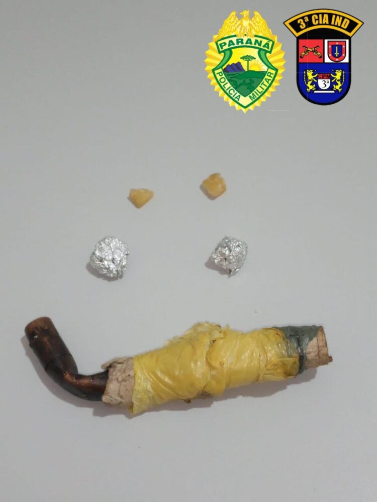 Homens invadem residência e são apreendidos com drogas pela PM