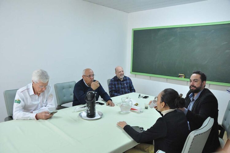 Grupo busca em Paranavaí indústrias para compor área de livre comércio em Umuarama