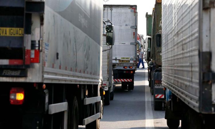 Prazo para autodeclaração de  caminhoneiros é prorrogado para dia 12