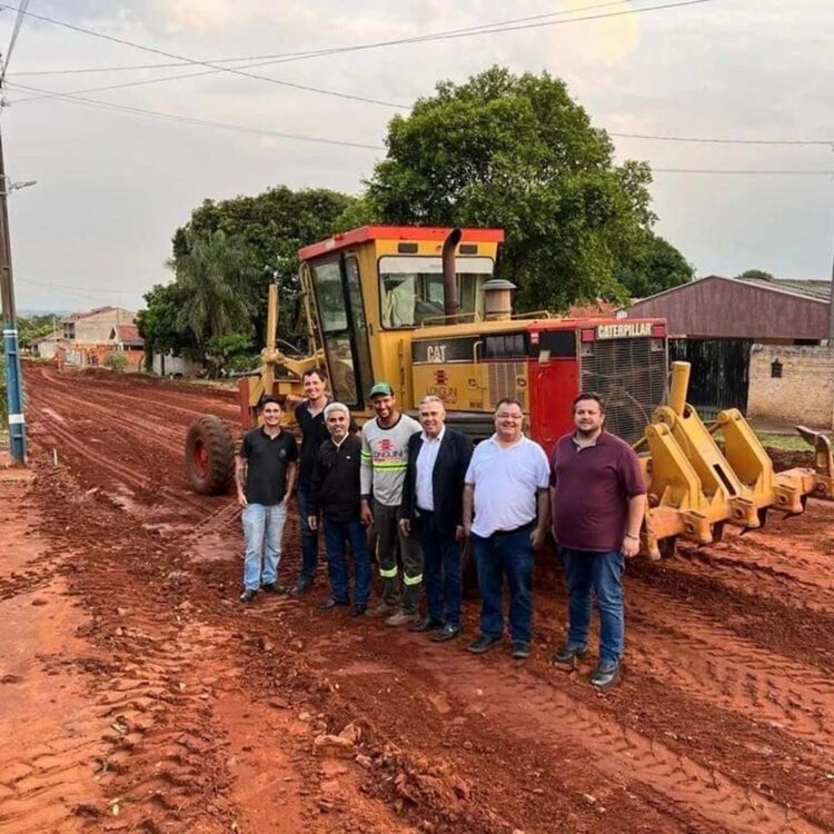 Município inicia pavimentação de trechos da Avenida São Paulo