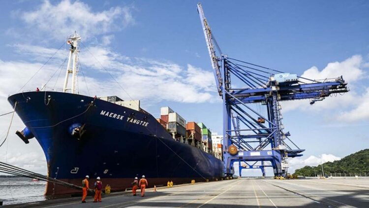 Atividade de comércio exterior melhora em agosto