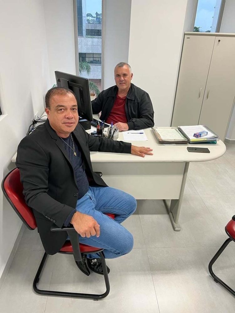 Prefeito cumpre agenda na sede do Incra em Curitiba