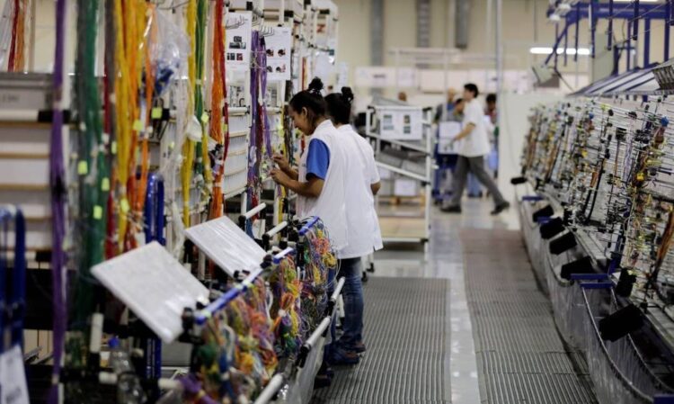 Atividade industrial avança em agosto  e expectativas seguem otimistas