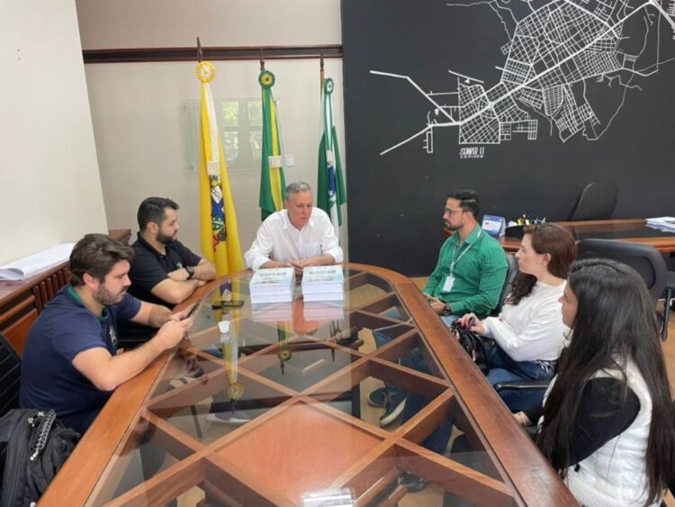Consultoria entrega estudos do  Plano Municipal de Saneamento Básico