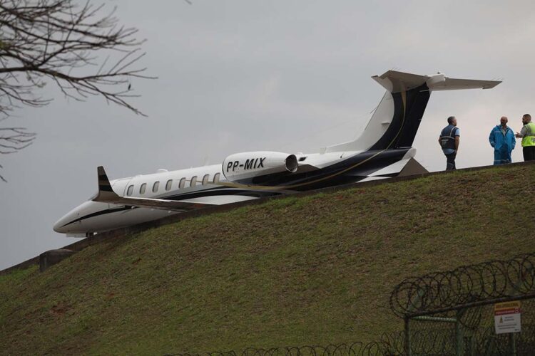 Congonhas retoma pousos e decolagens após incidente com avião