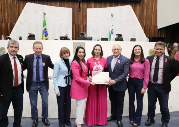 Lançamento do outubro rosa na assembleia tem apresentação de diretrizes para prevenção e tratamento