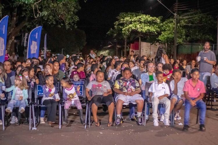 Cinema na Praça reúne público de 4,4 mil pessoas e impacta moradores do Interior