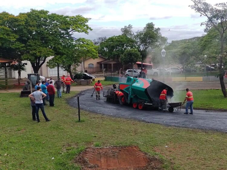 Loanda realiza recapeamento da pista de Kart do Centro Social Urbano