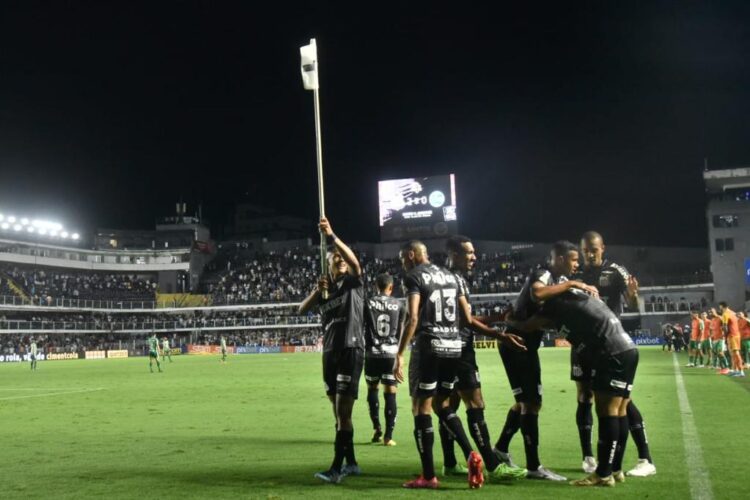Santos goleia Juventude e afasta risco de queda