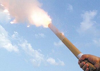 Tradição dos fogos de artifício levanta discussão  sobre impactos dos ruídos em grupos suscetíveis