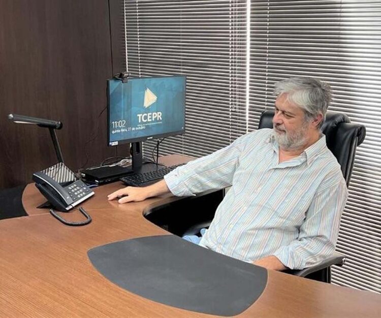 Maurício Requião retoma atuação como conselheiro do Tribunal de Contas