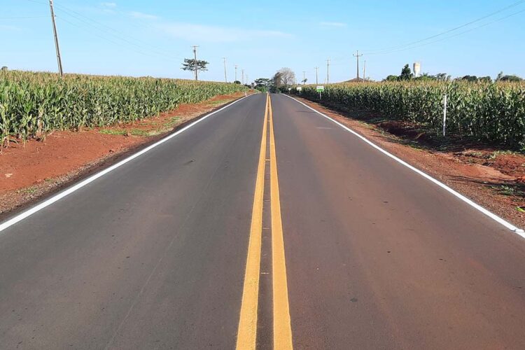 Governo do Estado finaliza serviço de  conservação da PR-498, em Japurá