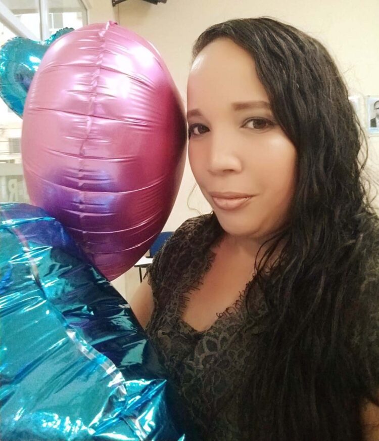 Após vencer dois tumores Jaqueline chagas ajuda pacientes com câncer