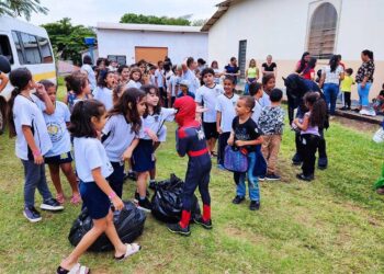 Dia das Crianças foi de entrega de presentes e muitas brincadeiras