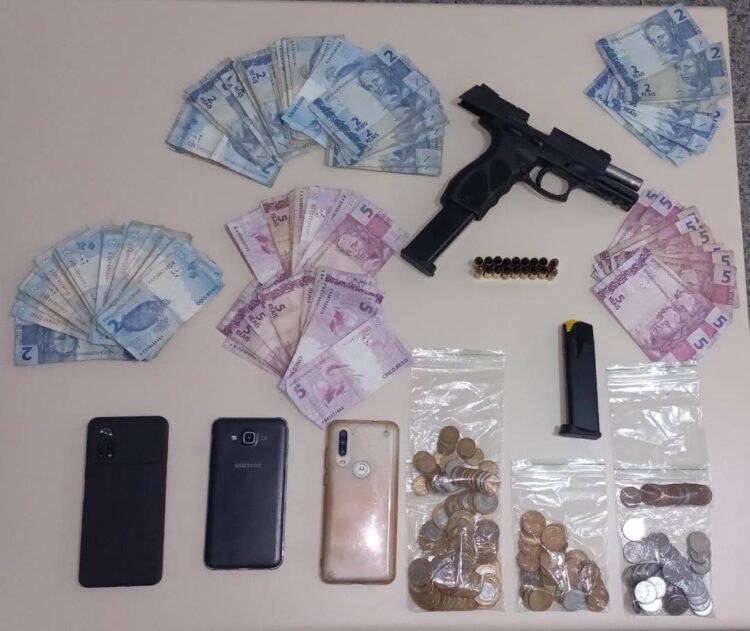 Polícia prende suspeitos de assassinato