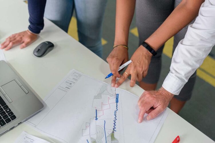 Governo oferta vagas para servidores em  especialização na área de projetos e obras