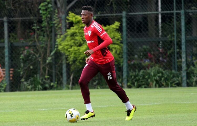 São Paulo continua na disputa por vaga  na Libertadores e Ceni elogia dedicação