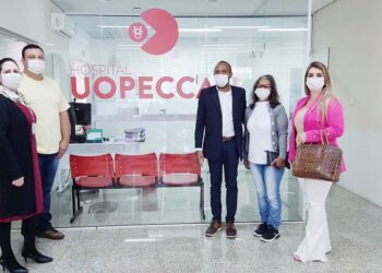 Equipe da Secretaria de Saúde visita  o hospital da Uopeccan em Umuarama