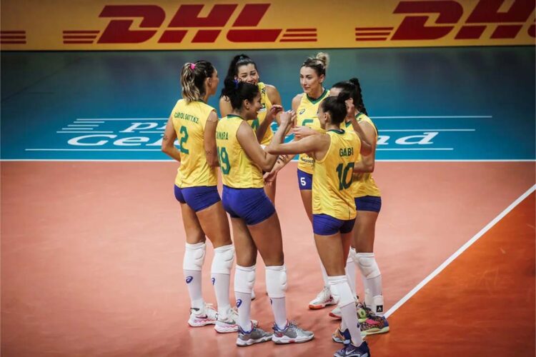 Brasil reage no fim e vence Itália em estreia na 2ª fase do Mundial de vôlei