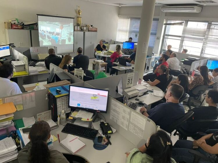 Servidores participam de treinamento para implantação do novo sistema da Prefeitura