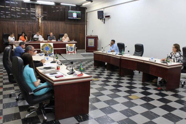 Vereadores aprovam criação de cargo de assessoria aeroportuária